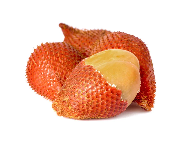 Salak fruit, Salacca zalacca isolata sullo sfondo bianco — Foto Stock