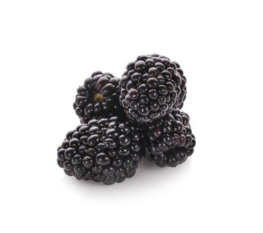 Beyaz arka plan üzerinde izole blackberry