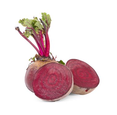 Pancar kökü beyaz arkaplanda izole edildi