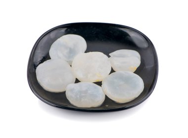 Asya palmiyesi, beyaz arka planda izole bir meyve.