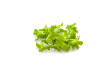 Beyaz arka planda kanatlı fasulye. Kırpma yolu.