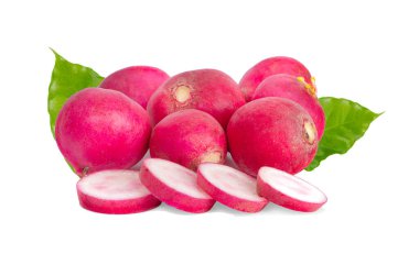 Küçük turp, beyaz arka planda izole edilmiş.