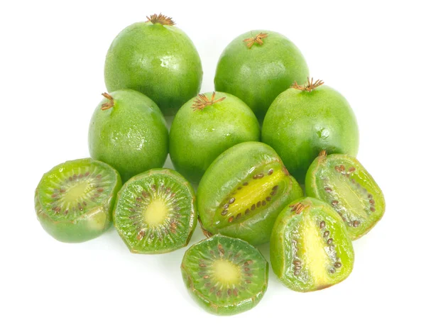 Mini Kiwi Bessen Fruit Een Geïsoleerde Witte Achtergrond — Stockfoto