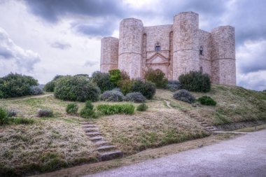Castel del Monte'nin görünümü. Andria, Puglia. İtalya. Castel del Monte, Kutsal Roma İmparatorluğu'nun Imparatoru Frederick Ii tarafından inşa edilmiş 13.