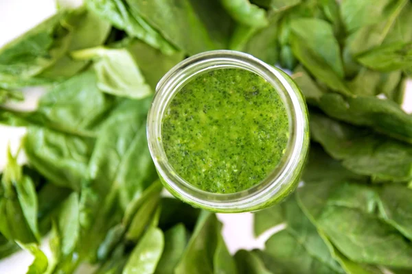 Grüner Smoothie Glas Über Kopf Auf Glas Gesundes Getränk Mit — Stockfoto