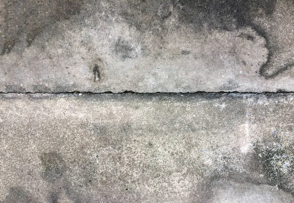 有接缝的混凝土楼板可使钢结构生锈 破坏水的侵蚀 — 图库照片
