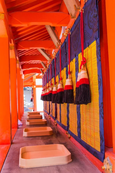 Corbata Campana Japonesa Con Tela Dentro Del Santuario Inari Fushimi — Foto de Stock