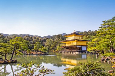 Altın Köşk Kinkaku-ji Tapınağı biri Kyoto en ünlü Tapınağı nın güzel mimarisi. Japonya.