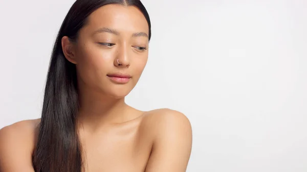 Mixta raza asiático modelo en estudio belleza disparar — Foto de Stock