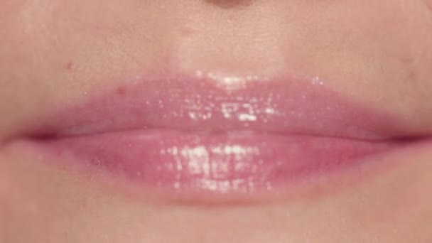 Macro close-up dames lippen lachen — Stockvideo