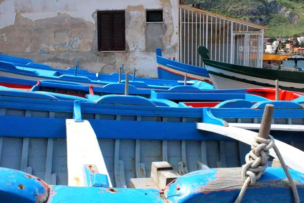 Милые Рыбацкие Лодки Сицилии Италия — стоковое фото