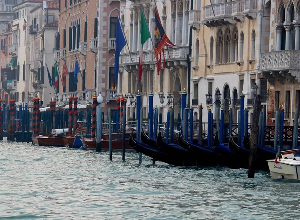 Imagem Evocativa Uma Gôndola Veneza Canal — Fotografia de Stock