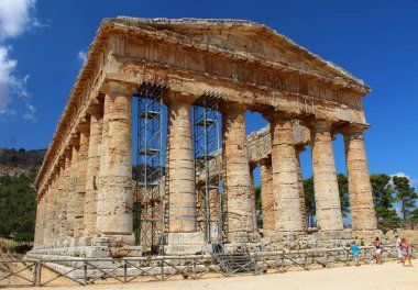 Segesta'da Klasik Dor Yunan Tapınağı, Sicilya