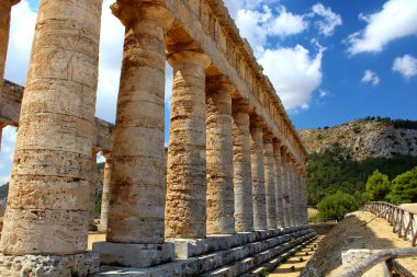 Segesta'da Klasik Dor Yunan Tapınağı, Sicilya