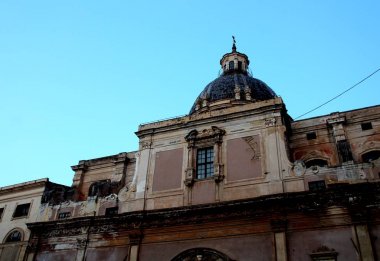 Piazza Pretoria veya Piazza della Vergogna, Palermo, Sicilya'nın panoramik manzarası