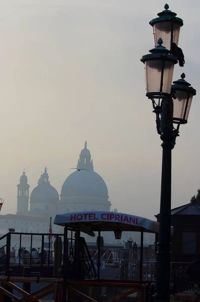 Venezia Italia Prosince 2018 Panoramatický Výhled Benátského Průplavu Kopulí Pozadí — Stock fotografie