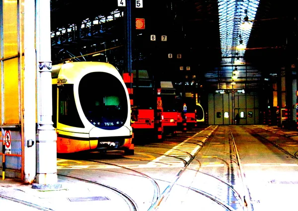 ミラノ イタリア 1月20 2017 ミラノの鉄道 トラム による公共交通機関の預金の刺激的な想像 — ストック写真
