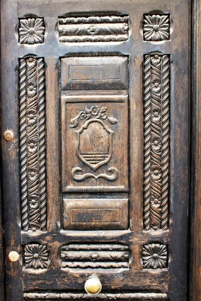 Evocative Image Old External Wooden Door Inlaid Brass Handle — Stock Photo, Image