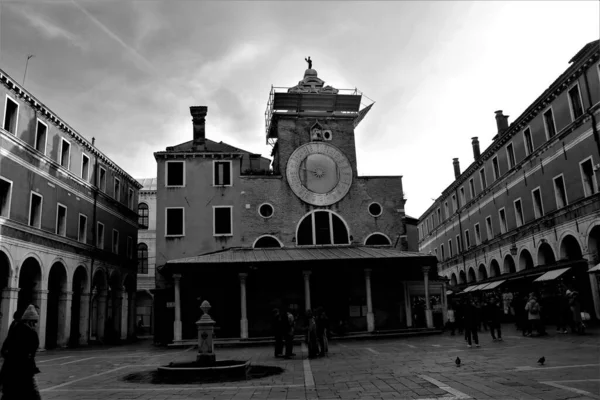 Veneza Itália Dezembro 2018 Evocativa Imagem Preto Branco Típico Palácio — Fotografia de Stock