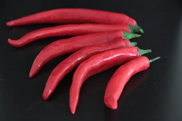 Färgglada Paprika Svart Bakgrund — Stockfoto