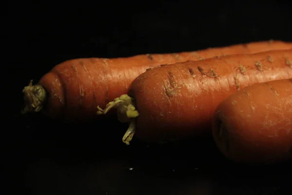 Poivrons Colorés Sur Fond Noir — Photo