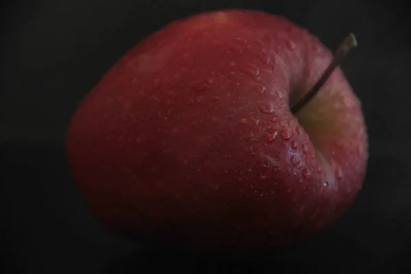 Органические Яблоки Черном Фоне — стоковое фото