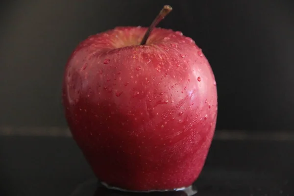 Organic Apples Black Background — Stock Photo, Image