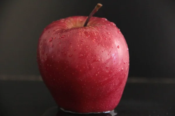 Organic Apples Black Background — Stock Photo, Image