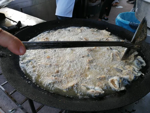 Patatine Fritte Pesce Alle Acciughe Nella Padella — Foto Stock