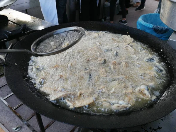 Patatine Fritte Pesce Alle Acciughe Nella Padella — Foto Stock