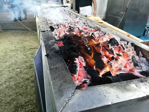 Cocinar Kebabs Adana Parrilla Estilo Restaurante —  Fotos de Stock