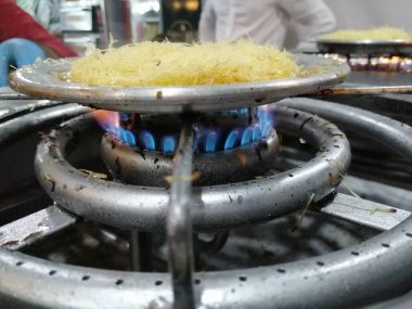 Hatay usulü peynirli kunefe.