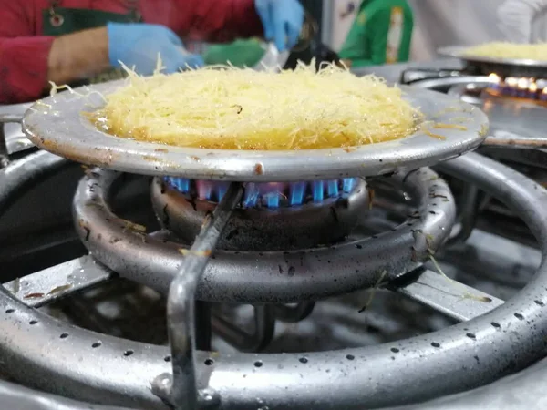 Lezat Hatay Gaya Keju Kunefe — Stok Foto