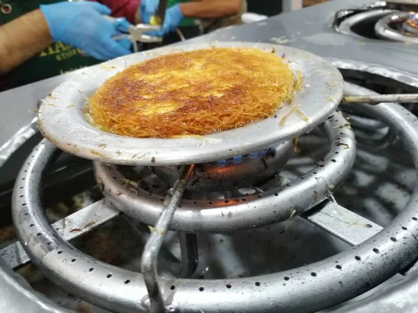 Lezat Hatay Gaya Keju Kunefe — Stok Foto