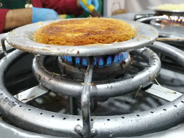 Finom Hatay Stílusú Sajt Kunefe — Stock Fotó