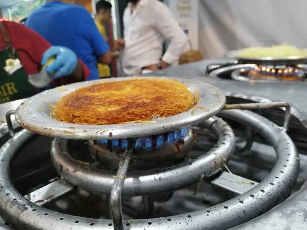 Lezat Hatay Gaya Keju Kunefe — Stok Foto