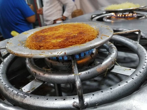 Finom Hatay Stílusú Sajt Kunefe — Stock Fotó