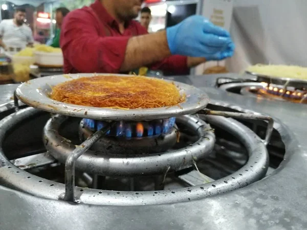 Lezat Hatay Gaya Keju Kunefe — Stok Foto