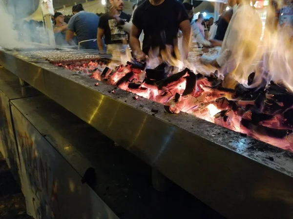 Cocinar Kebabs Adana Parrilla Estilo Restaurante —  Fotos de Stock