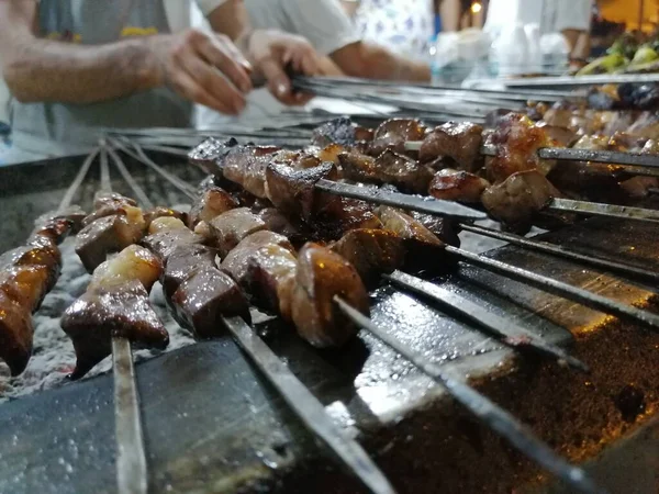 Shashlik Preparándose Una Parrilla Barbacoa Sobre Carbón Vegetal Shashlik Shish —  Fotos de Stock