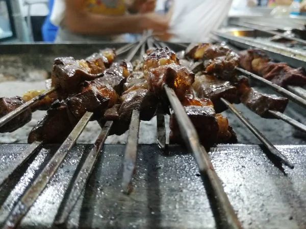 Shashlik Preparándose Una Parrilla Barbacoa Sobre Carbón Vegetal Shashlik Shish —  Fotos de Stock