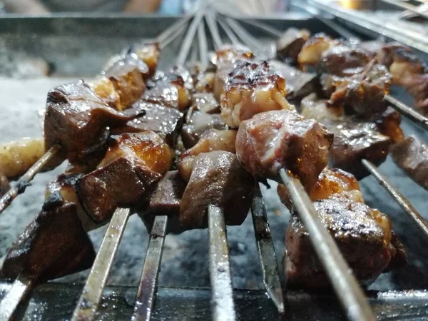 Shashlik Förbereder Sig Grill Över Träkol Shashlik Eller Shish Kebab — Stockfoto