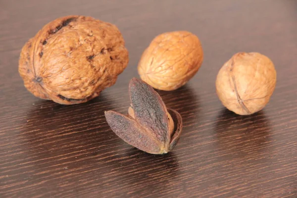 Органические Свежие Вкусные Орехи — стоковое фото