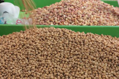 organik, taze ve lezzetli fındıklar