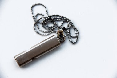 Modern, şık ve şık mücevherler.