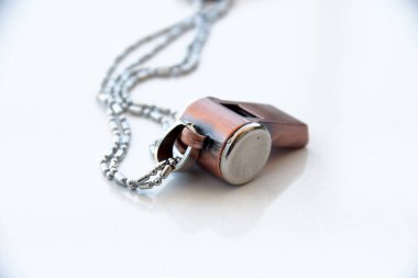 Modern, şık ve şık mücevherler.