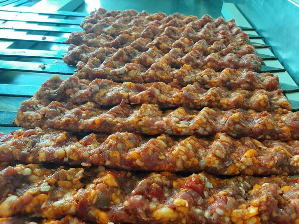 Turco Tradicional Adana Kebab Pronto Para Cozinhar — Fotografia de Stock