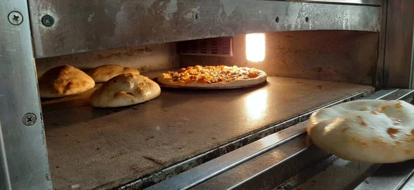 Horká Lahodná Pizza — Stock fotografie