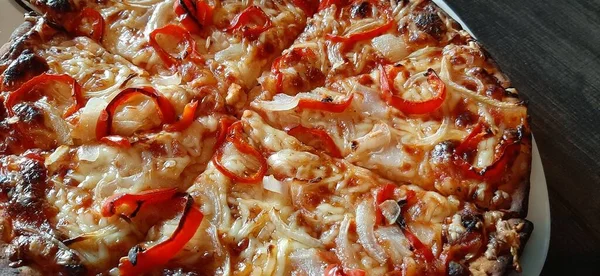 Sıcak Lezzetli Pizza — Stok fotoğraf