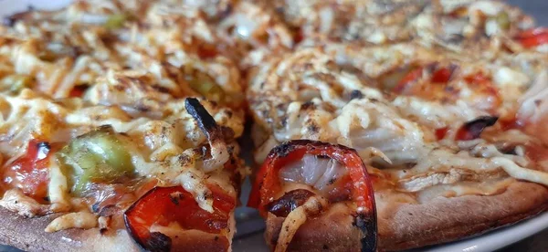 Sıcak Lezzetli Pizza — Stok fotoğraf